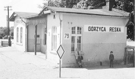 Stacja Gorzyca Reska, budynek stacyjny, 1974. Fot. A. Susicki. Numer...